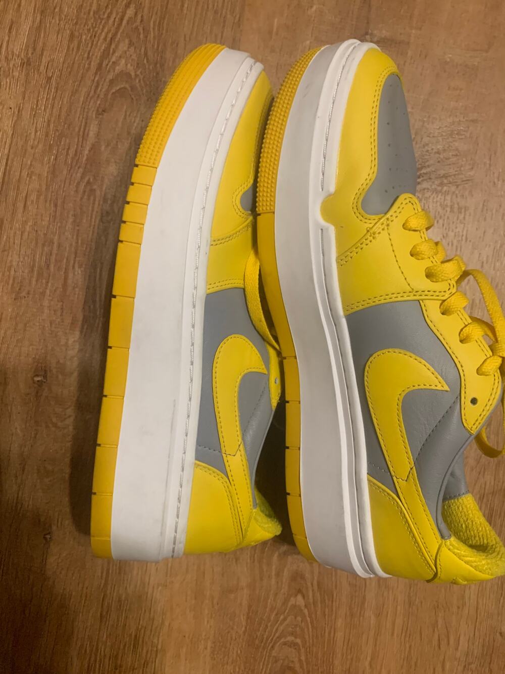 Women's Air Jordn 1 Elevate